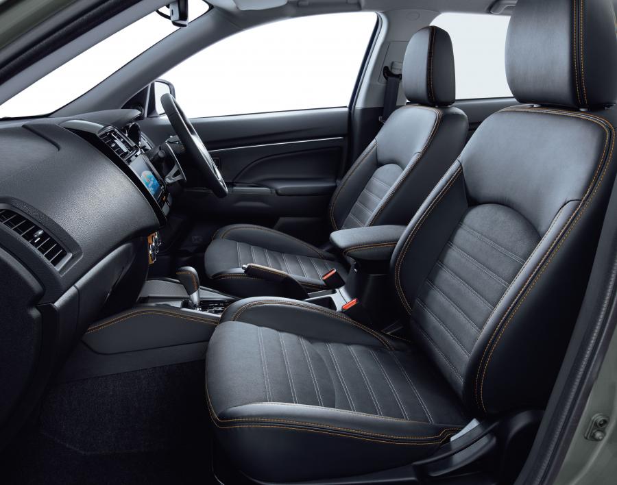 Интерьер Mitsubishi RVR Active Gear (GA3W) 2017 года  (фото 10 из 14)